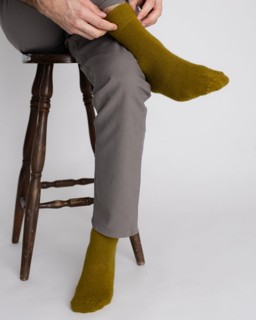 Possum Merino Wool Socks | HAMILTON | Ecru Olive | Men